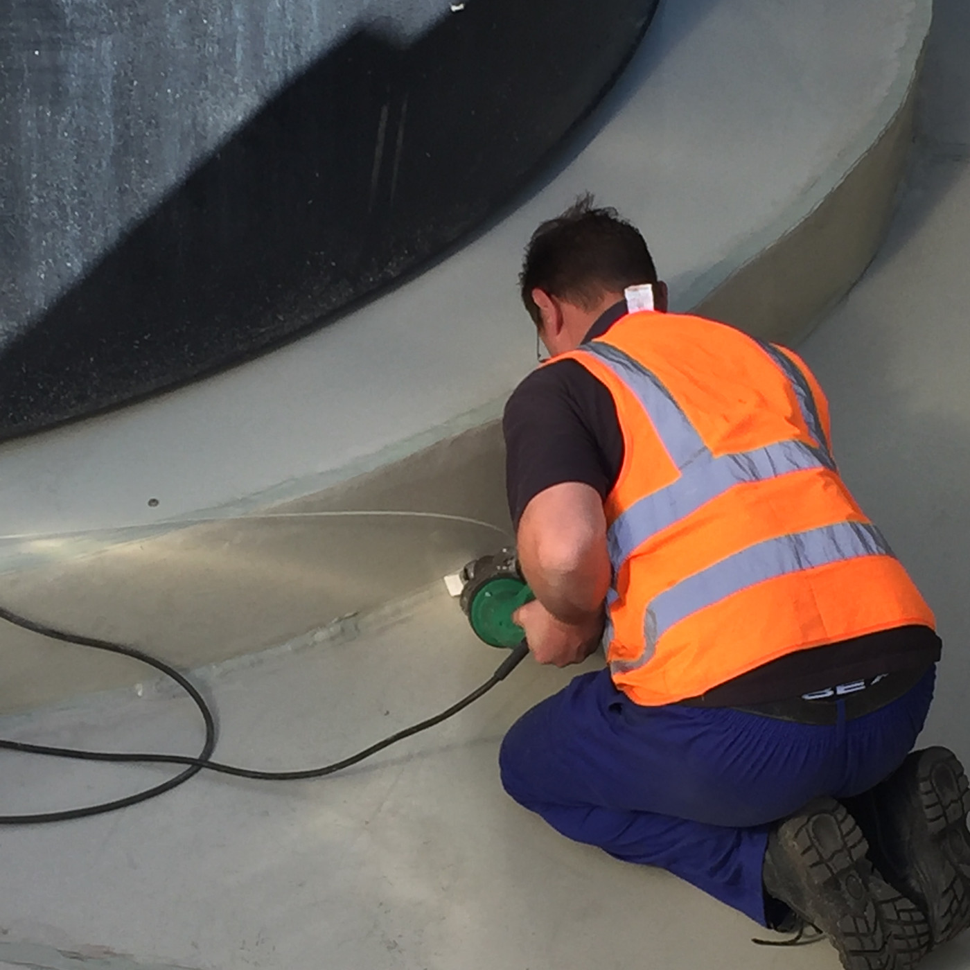 Flex-Line lining installed inside a chute